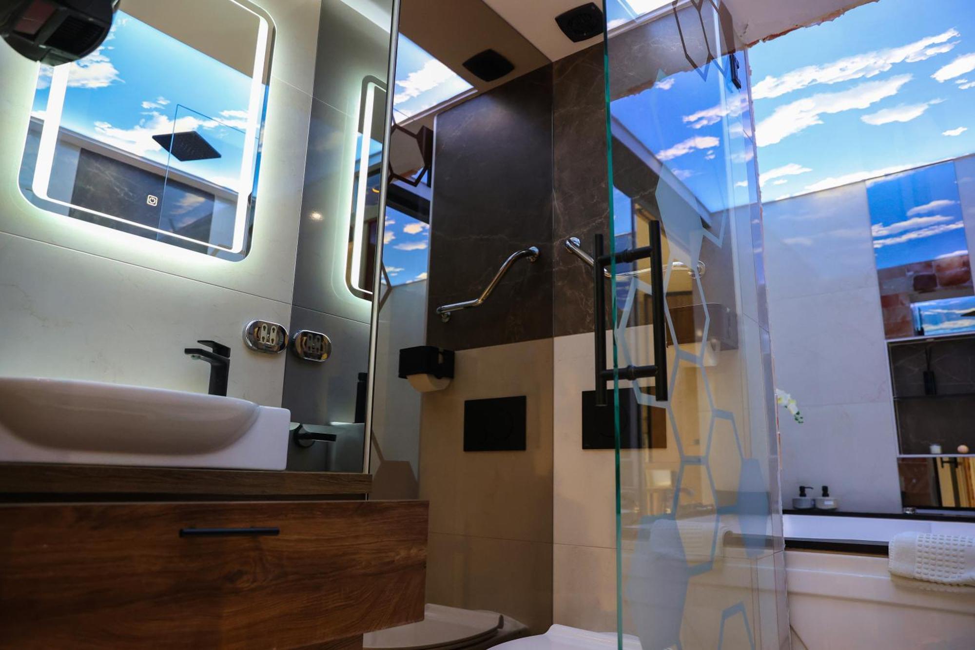 Design Apartment Platinium Spa Lux: Private Wellness Retreat Cuprija Exterior photo